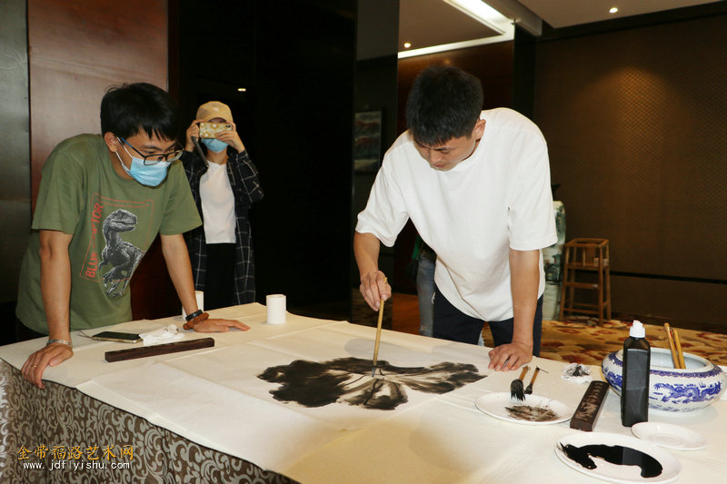 “墨彩华章”天津市书画艺术研究会提名展书画创作交流活动举行（视频/图文） - 金带福路艺术网-打造艺术发展新名片 官网