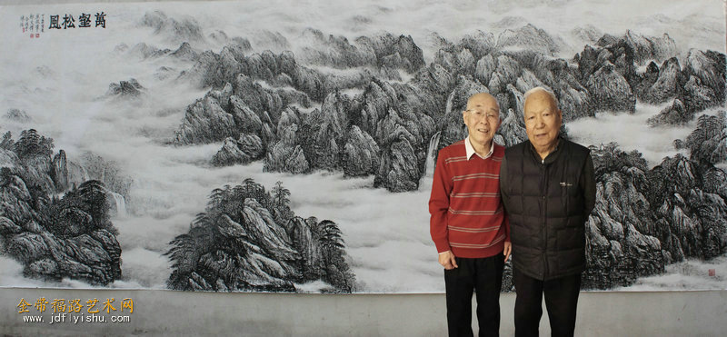 焦俊华与郭文伟师生合作的丈二焦墨山水画《万壑松风》.jpg