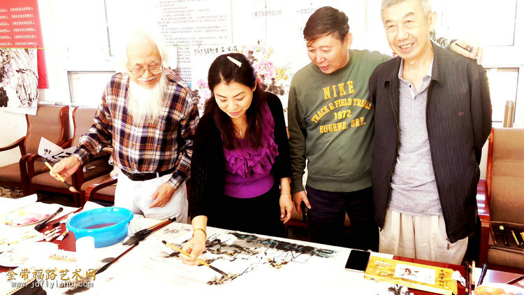 李庆增、慕昆、杨东、吴守文在现场交流.jpg