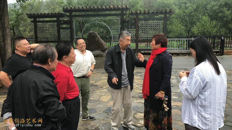 王润昌、秦克强、高建国、吴守文与村民亲切交流.jpg