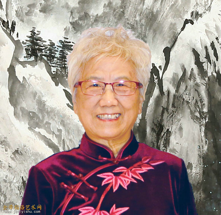 董云华4 小文件.jpg