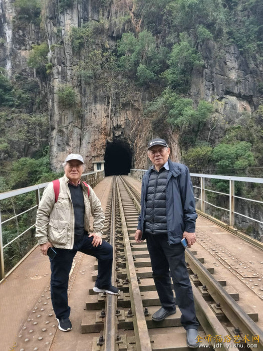 微信图片_20191117084940.jpg