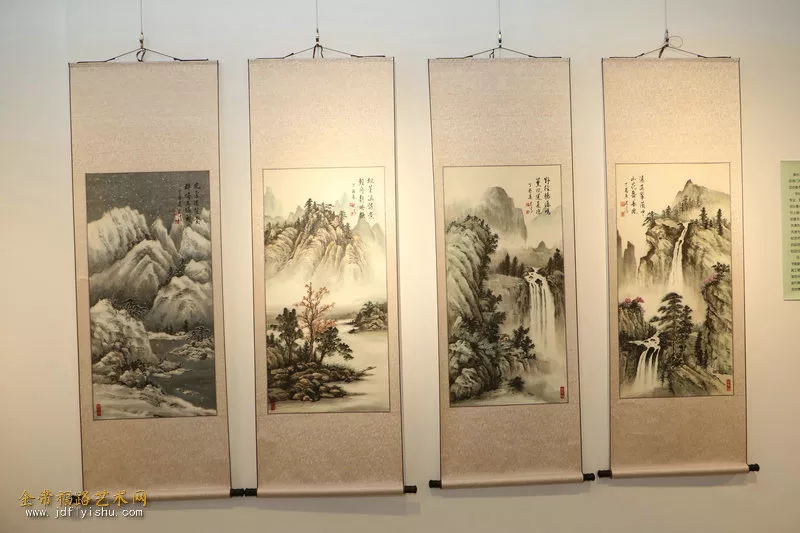 菊颂重阳墨韵飘香” 高振恒、崔长青、崔健书画作品展在境界颂艺艺术 馆