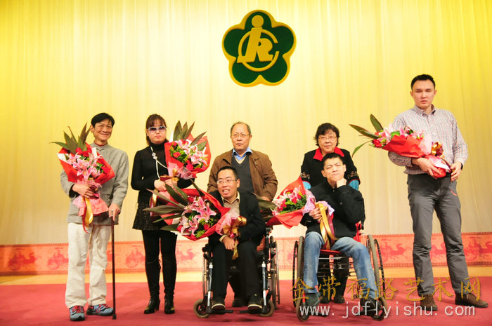 张炎被和平区第四届十佳感动人物评选表彰.JPG