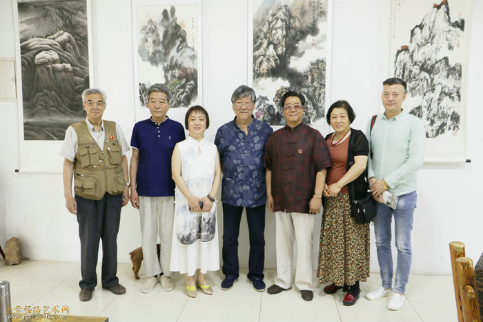 "王氏山水画家作品观摩展"在天津山水画研究会艺术馆