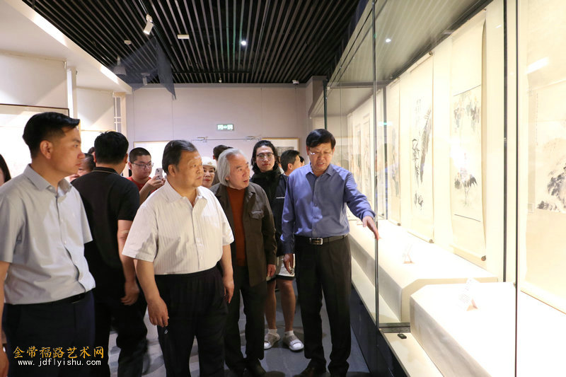 “丹青盛世——中国近现代暨当代名家书画作品展”国际博物馆日美育体验活动在天津国家海洋博物馆开幕 - 金带福路艺术网-打造艺术发展新名片 官网